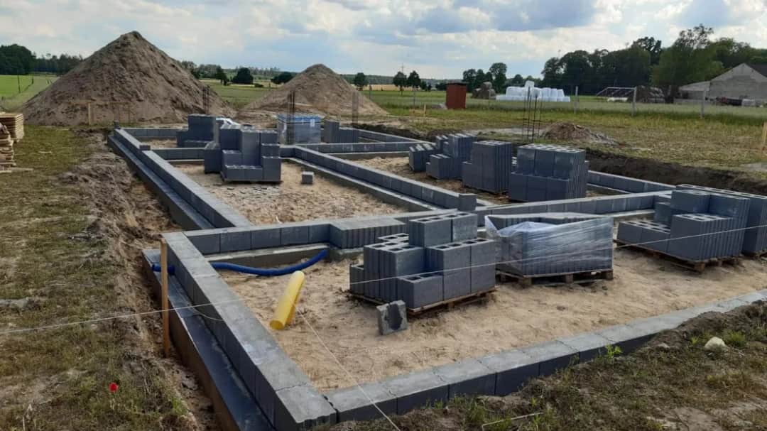 Ile kosztuje wylanie fundamentów? Sprawdź, co wpływa na ceny
