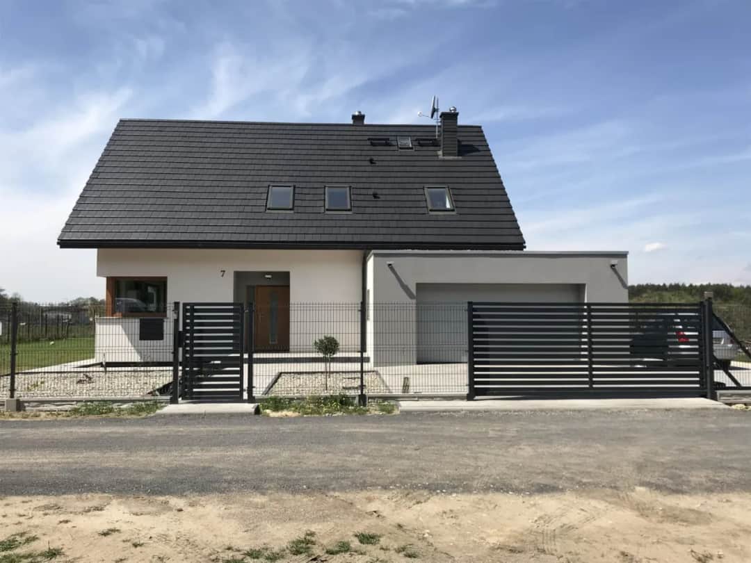 Czy ogrodzenie wymaga pozwolenia na budowę? Sprawdź, co musisz wiedzieć