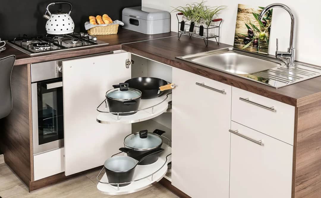 Jak zaplanować szafki w kuchni, aby uniknąć błędów i zaoszczędzić miejsce